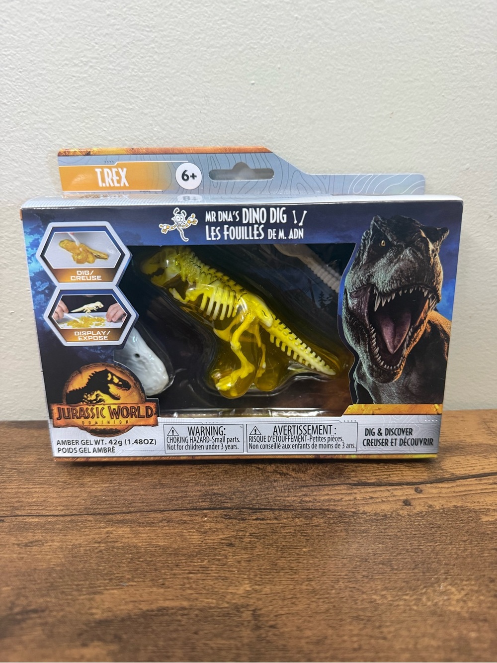 Jurassic World Mr DNA's Dino Dig T. Rex Amber Gel Excavation Toy - Yellow